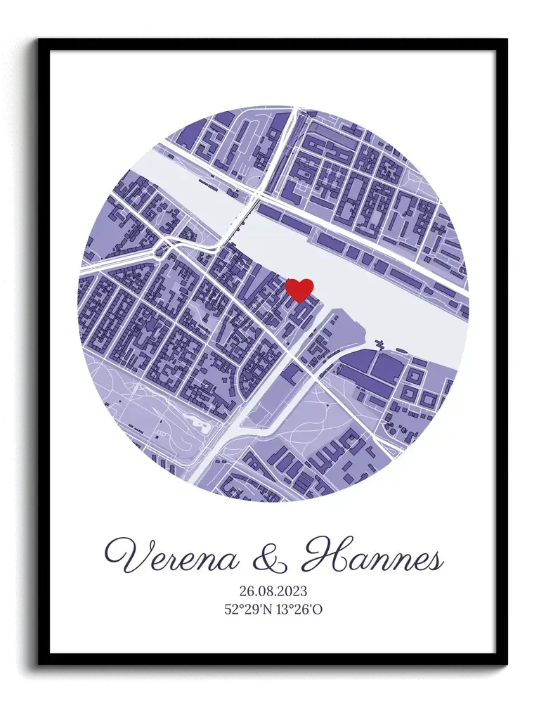 Runde violette Stadtkarte mit Herz und Namen im schwarzen Rahmen als persönliches Hochzeitsgeschenk